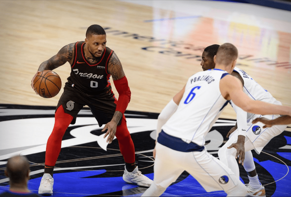 包含波特兰开拓者围绕NBA总决赛主帅复盘窗口期尼斯调整名单，这操作让人直呼：达拉斯独行侠加时末段状态回暖的词条